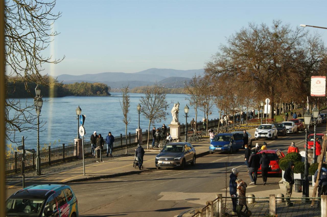 Hotel Bellevue Vendeghaz 2 Vác Zewnętrze zdjęcie
