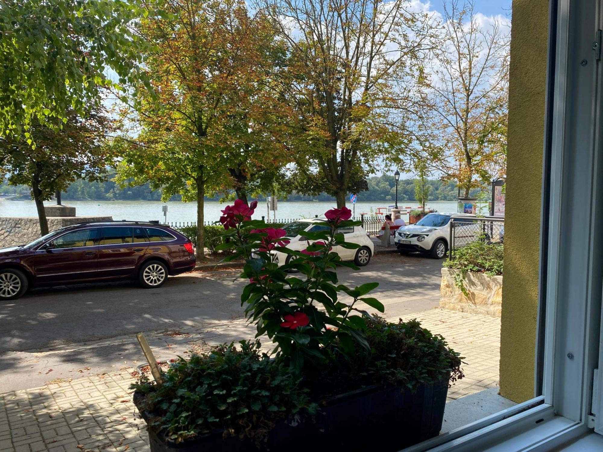 Hotel Bellevue Vendeghaz 2 Vác Zewnętrze zdjęcie